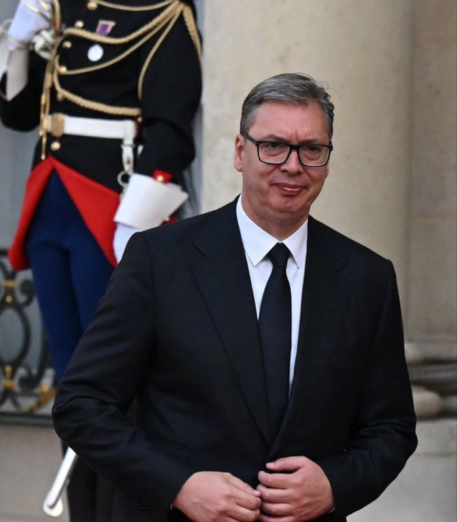 Aleksandar Vučić, Francuska