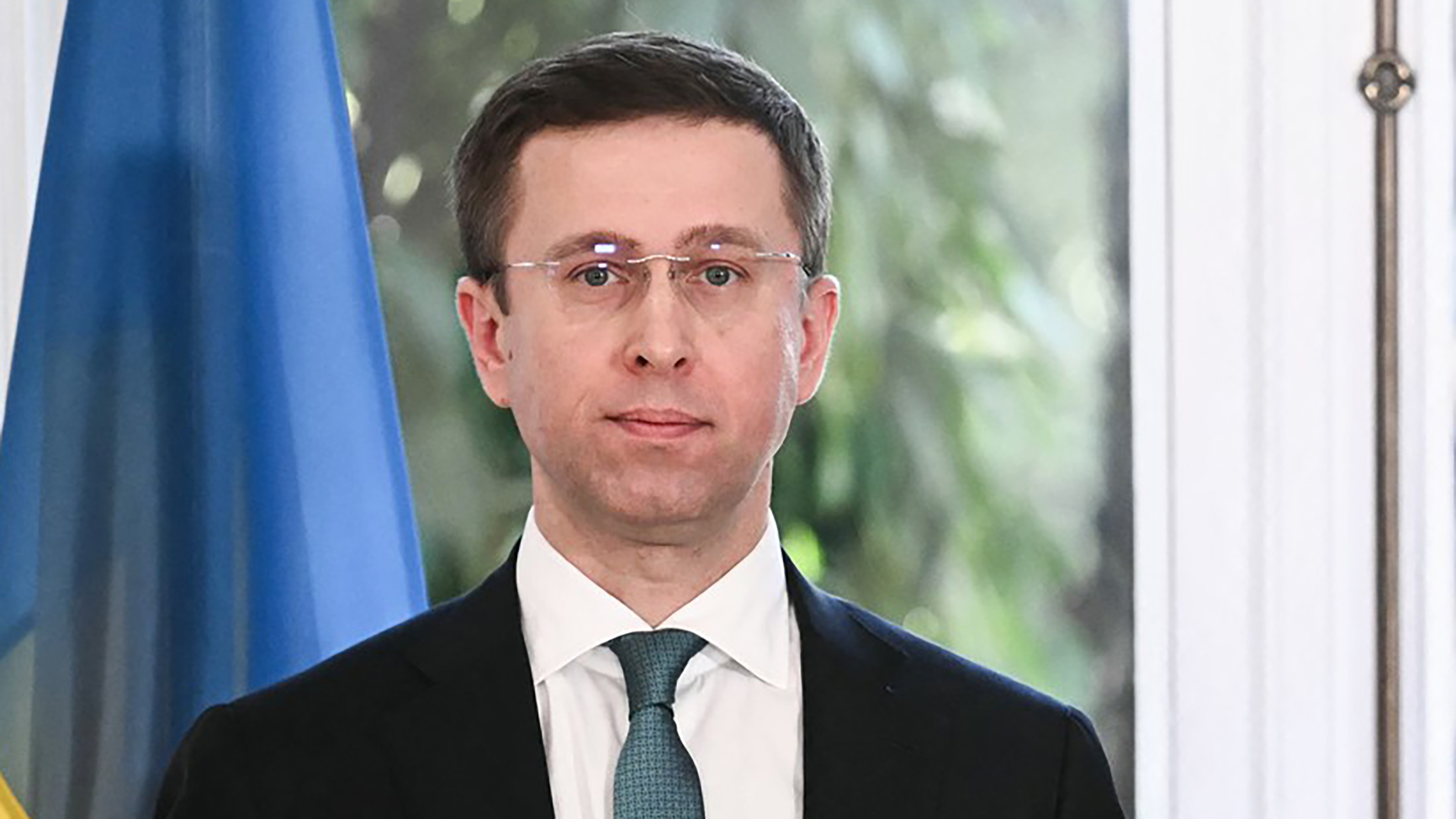 New CEO of Naftogaz of Ukraine Sergii Koretskyi (L) an