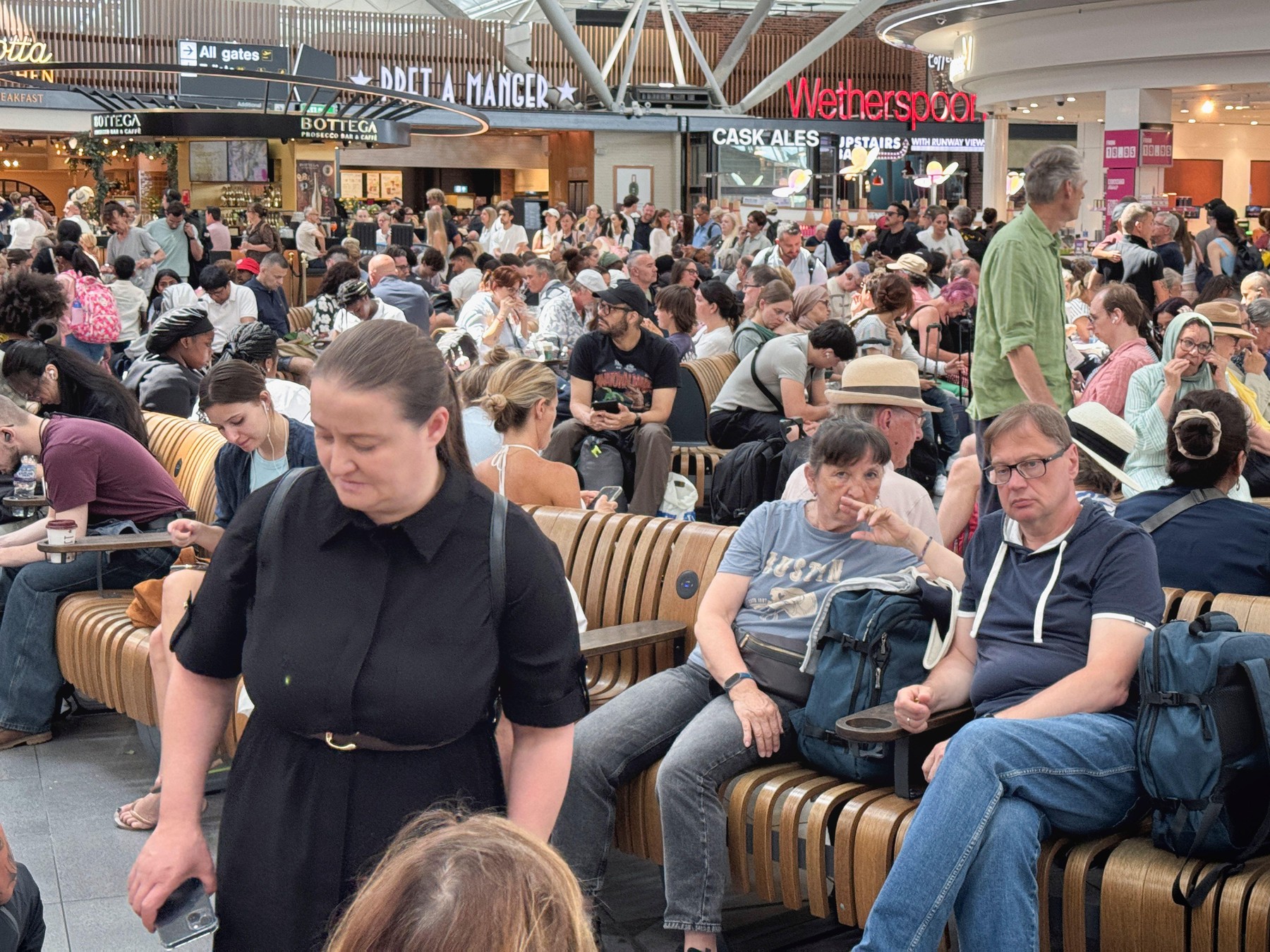 Aerodrom gužva EES profimedia-1116981091.jpg