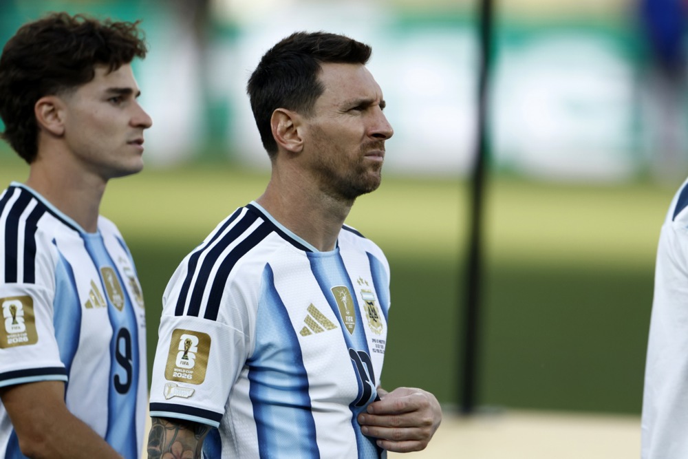 epa13121932 Lionel Messi of Argentina shows disappointment during the awards ceremony after the FIFA World Cup 2026 final match Spain against Argentina, in East Rutherford, New Jersey, USA, 19 July 2026.  EPA/WILL OLIVER