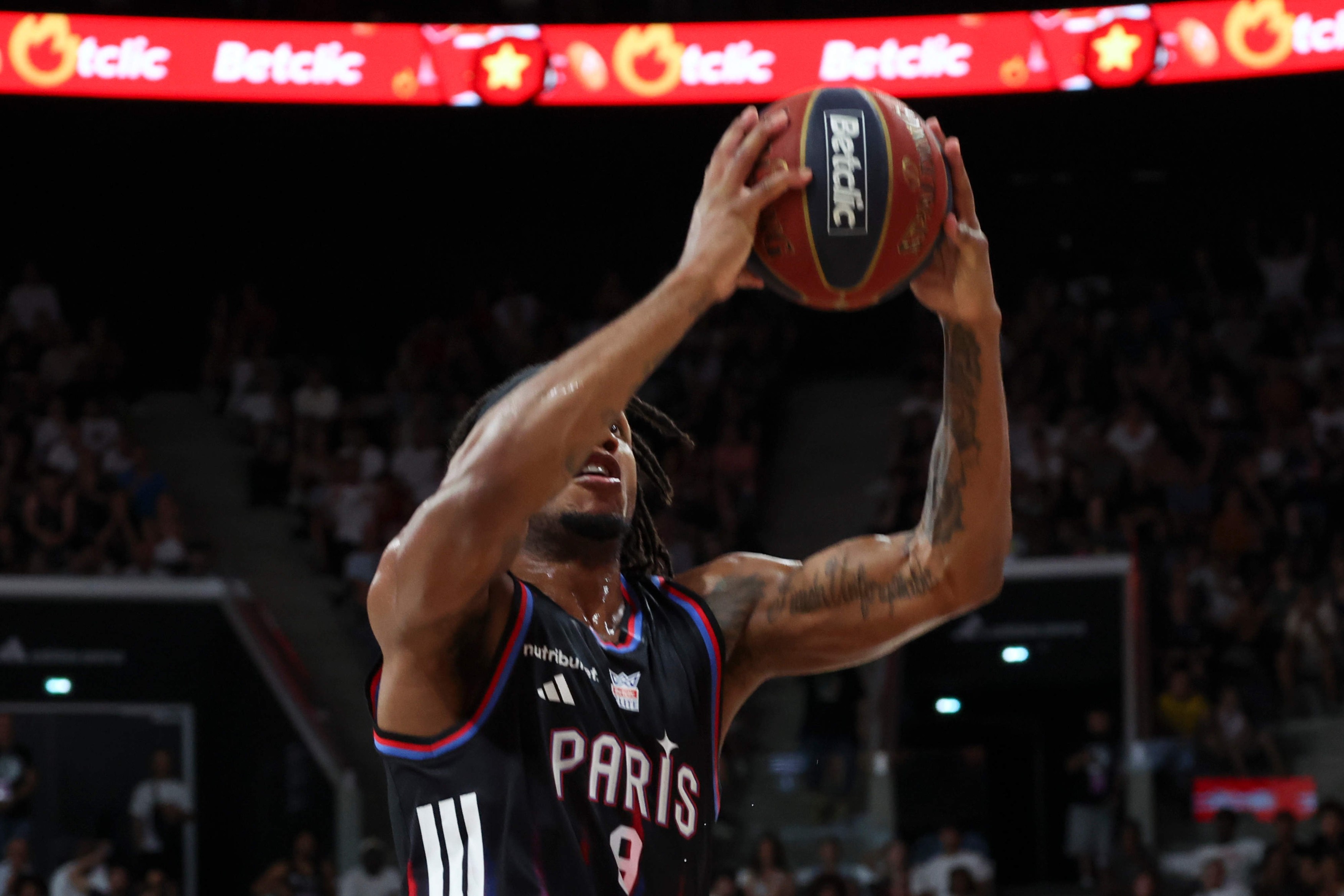 Lamar Stivens