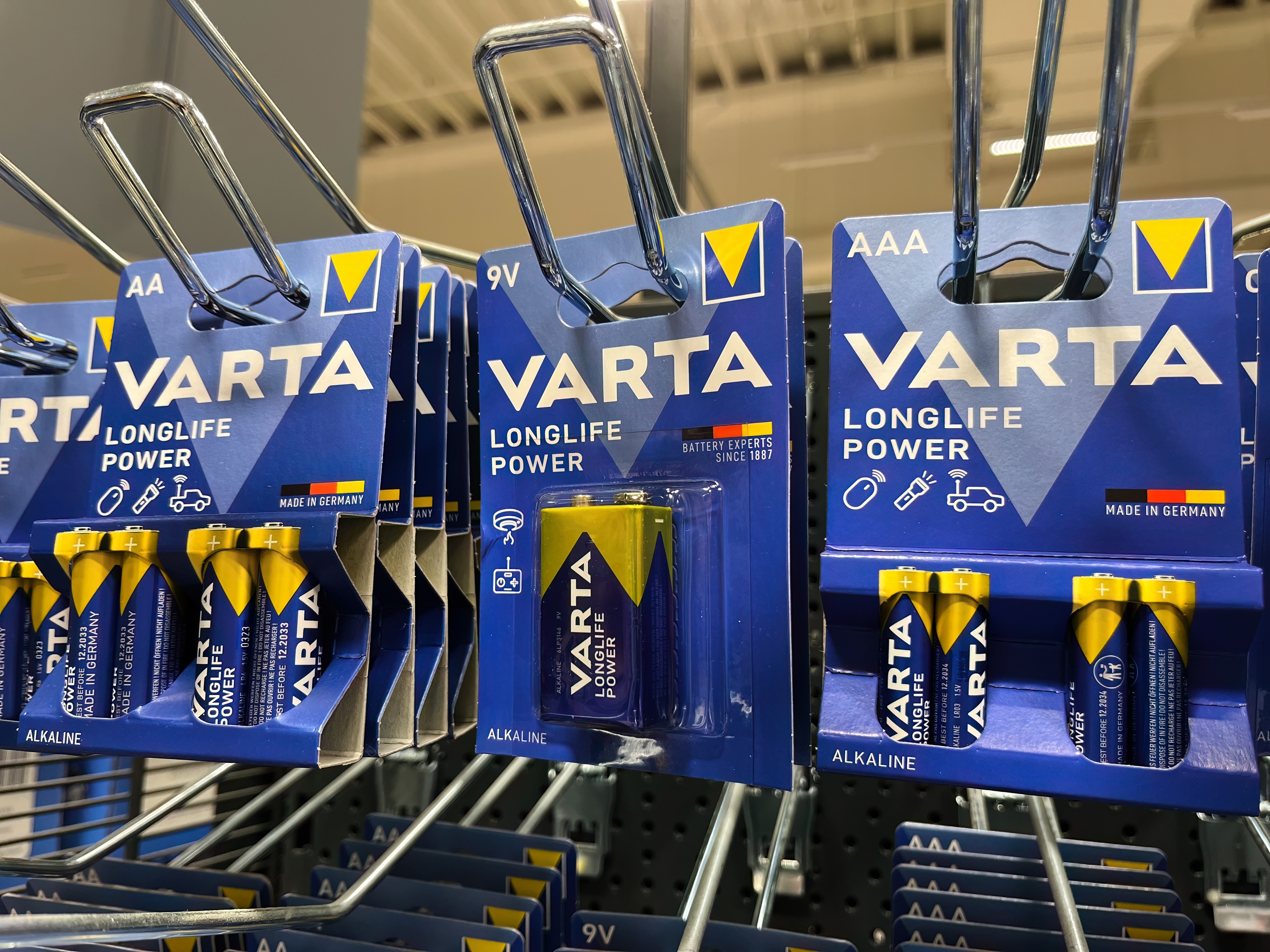 varta baterije shutterstock_2463749271.jpg