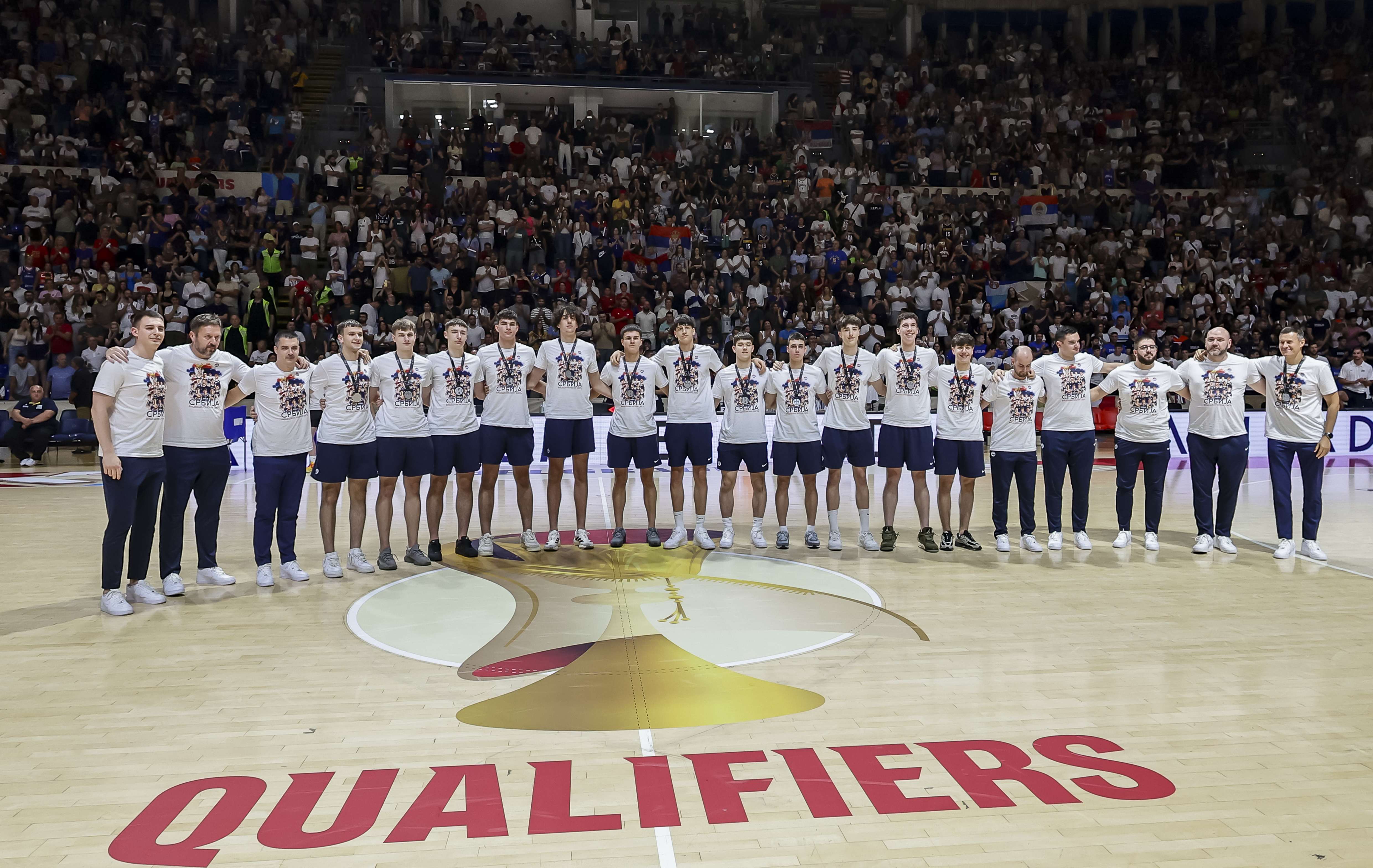 Srbija U17 srebro pozdrav Beograd Pionir