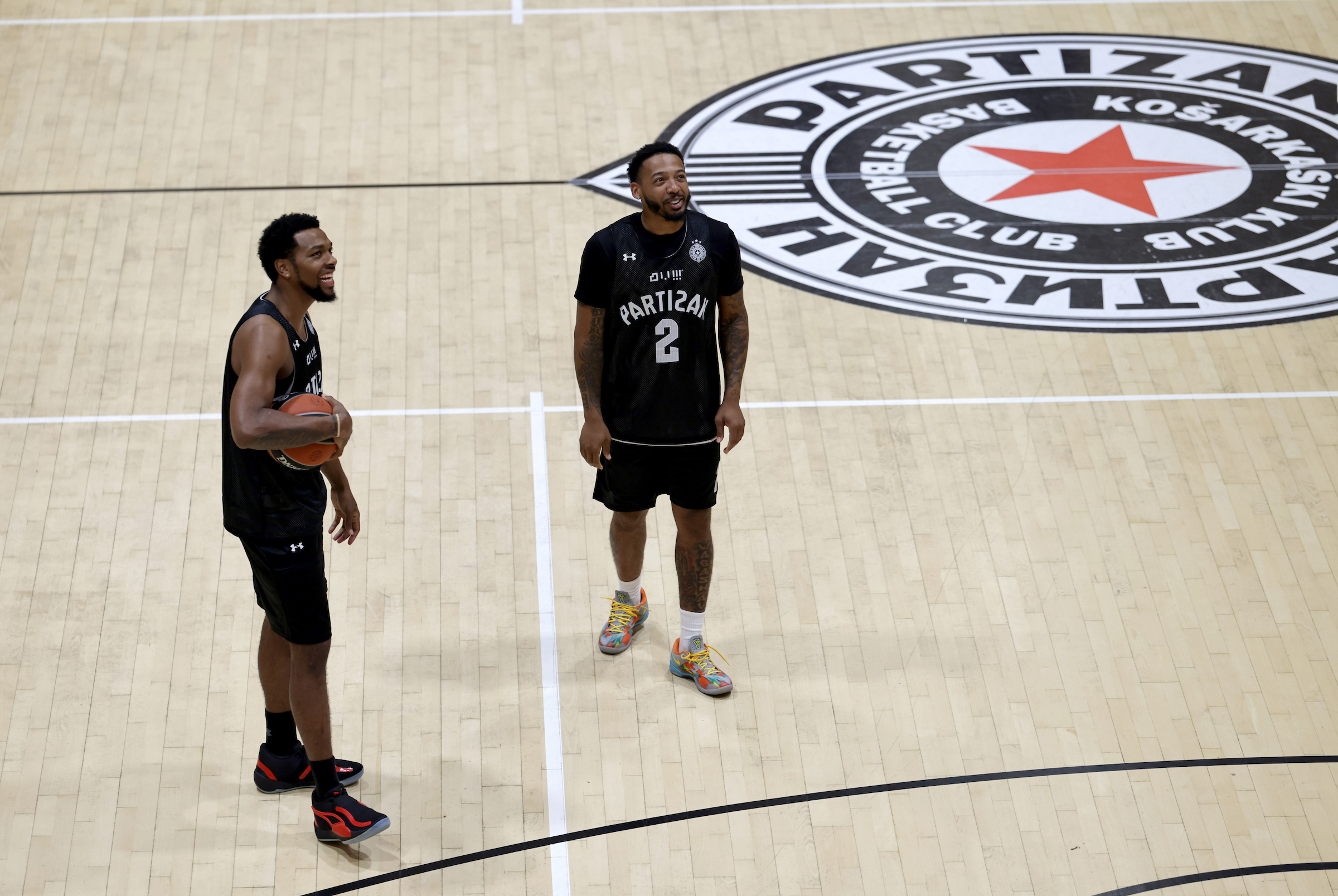 Sterling Brown Carlik Jones KK Partizan, trening Avgust 15. 2024. Beograd