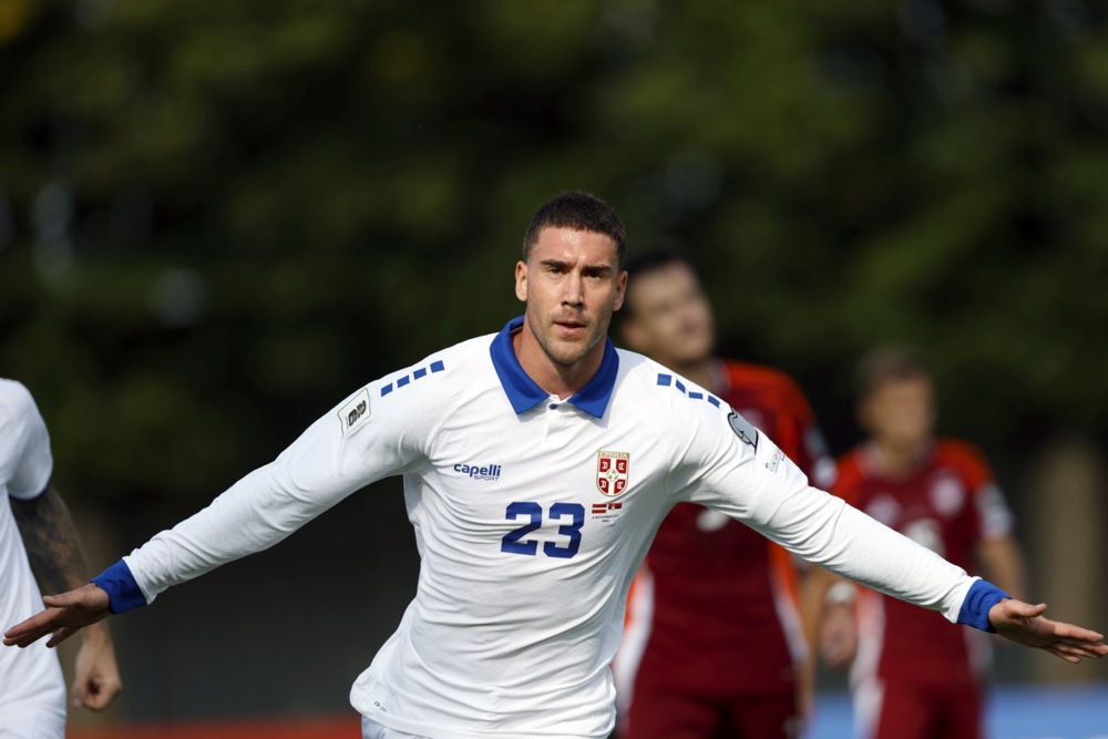 epa12357084 Dusan Vlahovic of Serbia celebrates