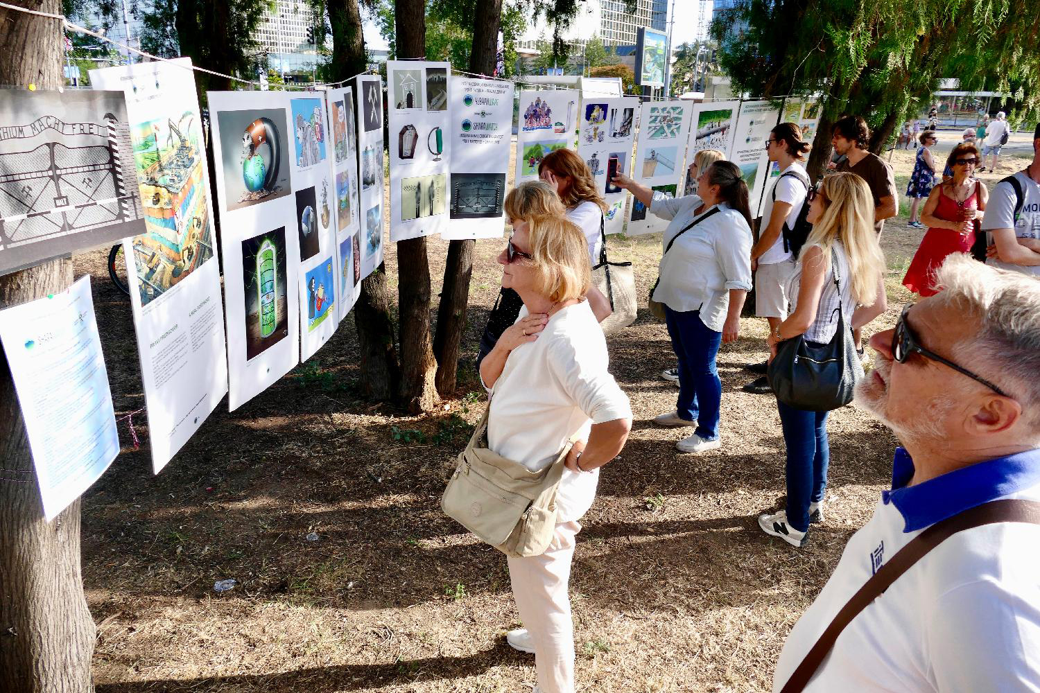 Mesto: BeogradDatum: Sun Aug 23 18:03:05 CEST 2026Dogadjaj:  POLITIKA - Protest "Eko buna" u parku Ušće, na koji su pozvali beogradski zborovi i studenti. Fotoreporter: Ognjen StevanovićIzvor: FoNet