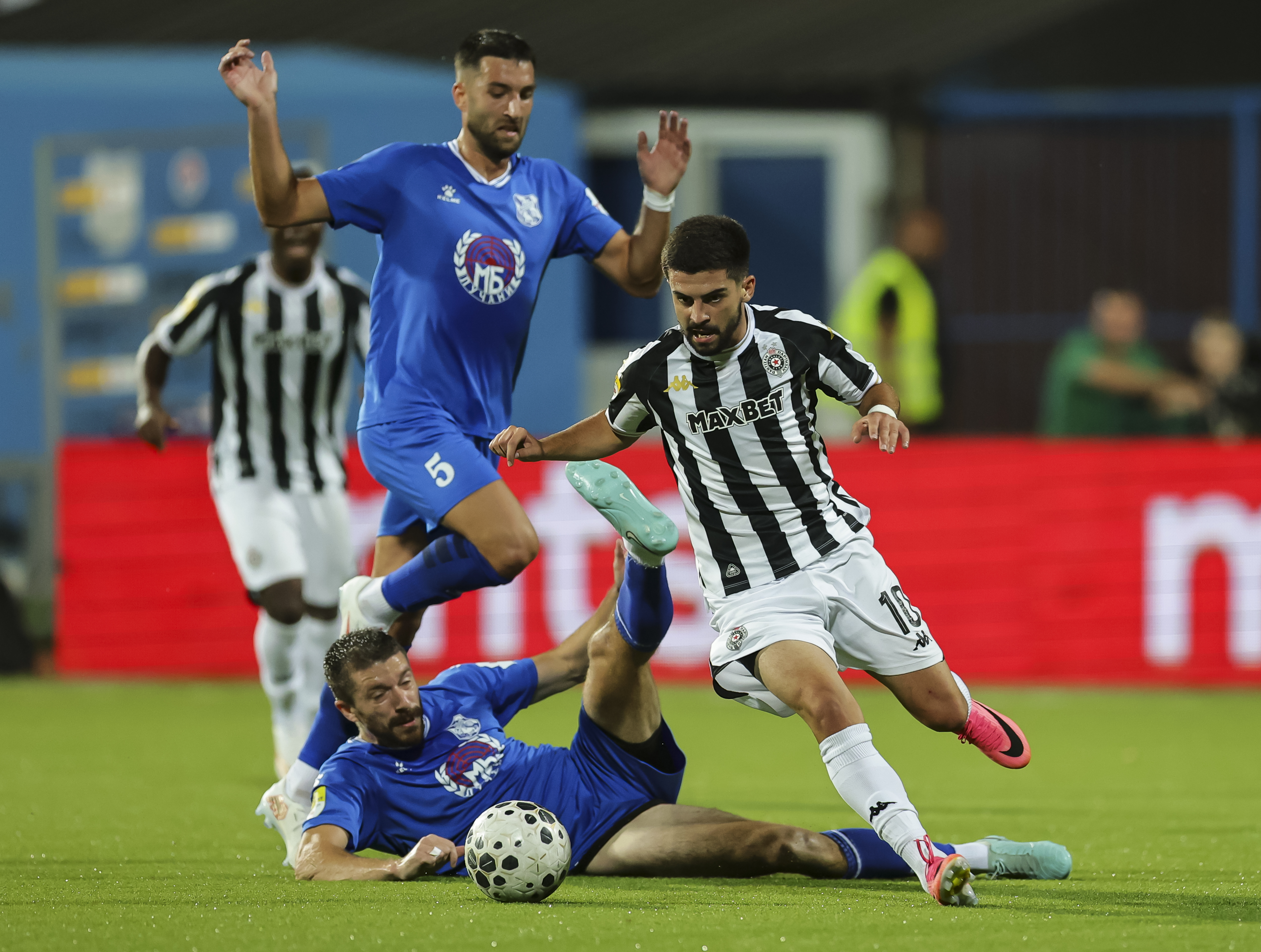 Mladost Lučani - Partizan