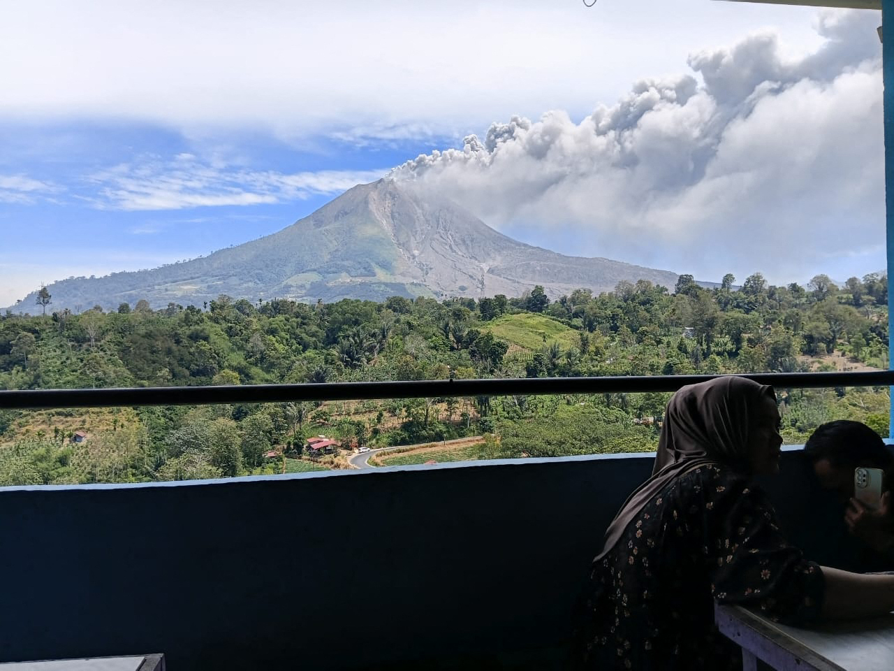 Erupcija vulkana Sinabung na indonežanskom ostrvu Sumatra profimedia-1129467830.jpg