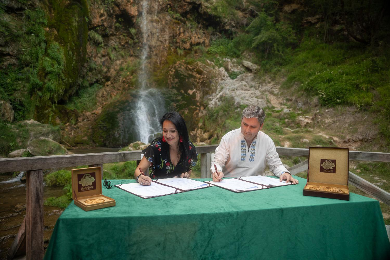 Ministar kulture Nikola Selaković i direktorka Kulturnog centra Zlatibor Danica Jevtić Šišović