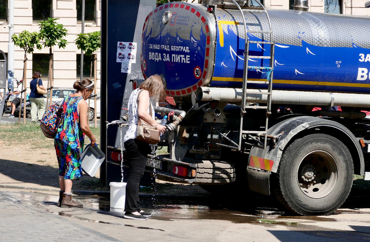 beograd vrućina toplo vreme cisterna za vodu pijaća voda