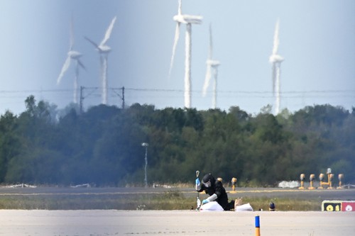 Forenzičar na aerodromu u Lajpcigu profimedia-1120847794