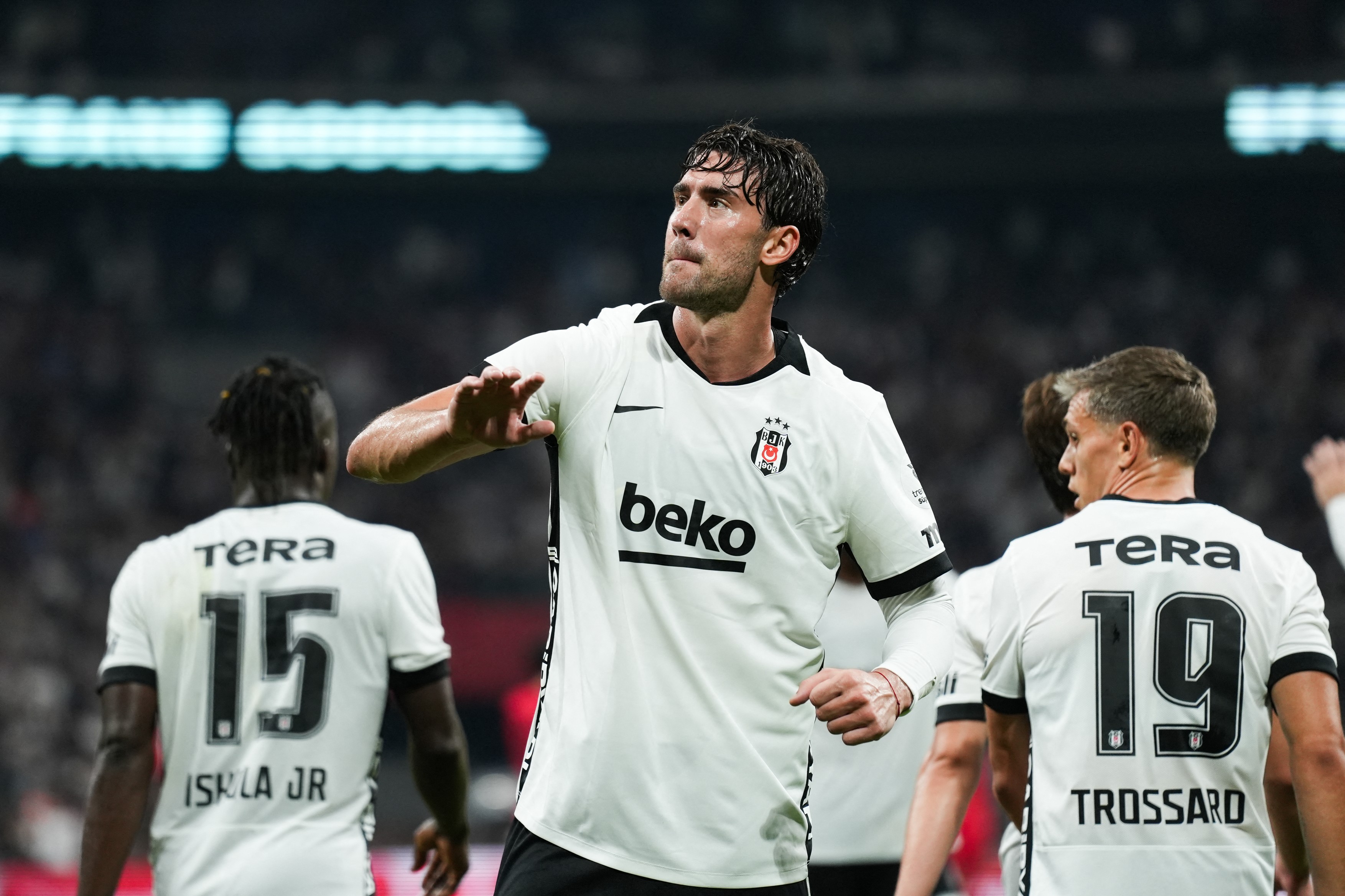ISTANBUL, TURKIYE - AUGUST 31: Besiktas' Dusan Vlahovic (28) celebrates