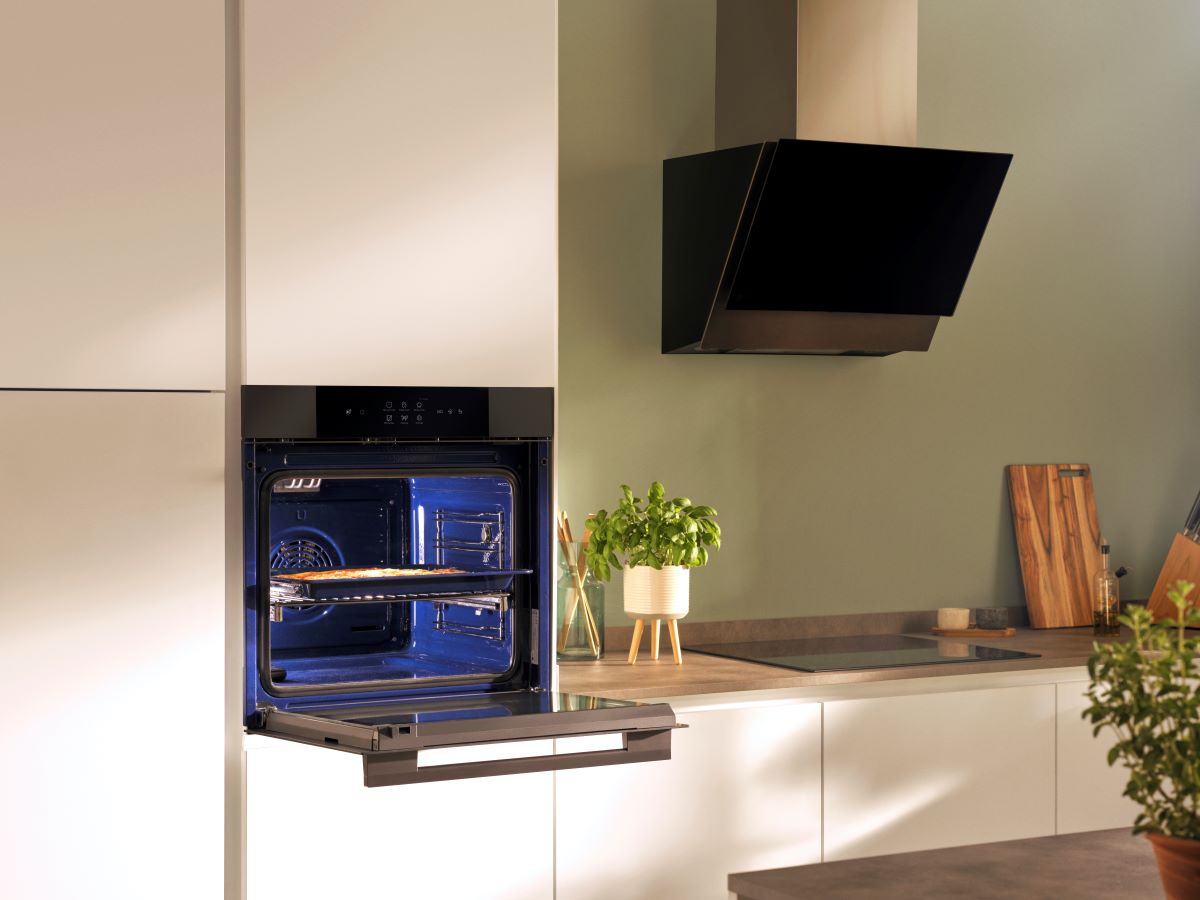LG Built-in_Lifestyle Image_Oven.jpg
