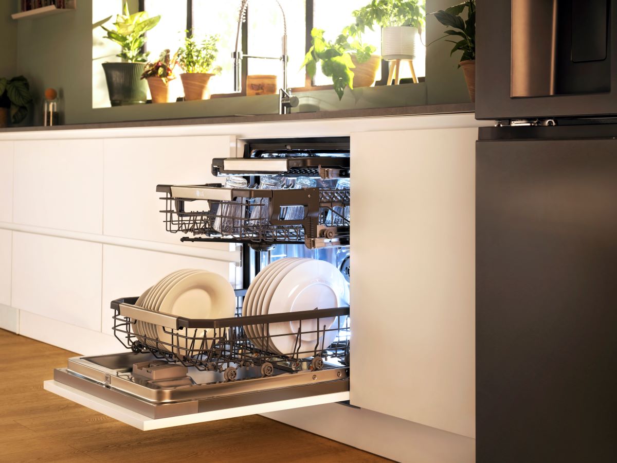 LG Built-in_Lifestyle Image_DW.jpg