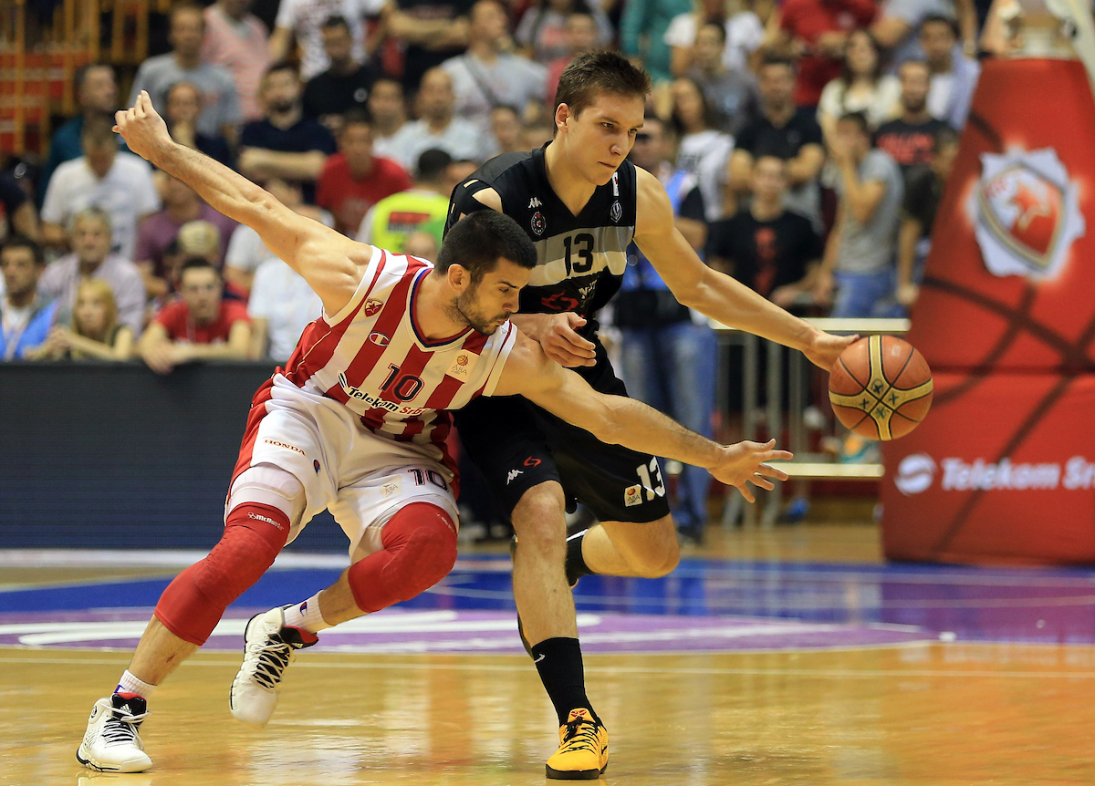 Bogdan Bogdanović i Branko Lazić na večitom derbiju 2014.