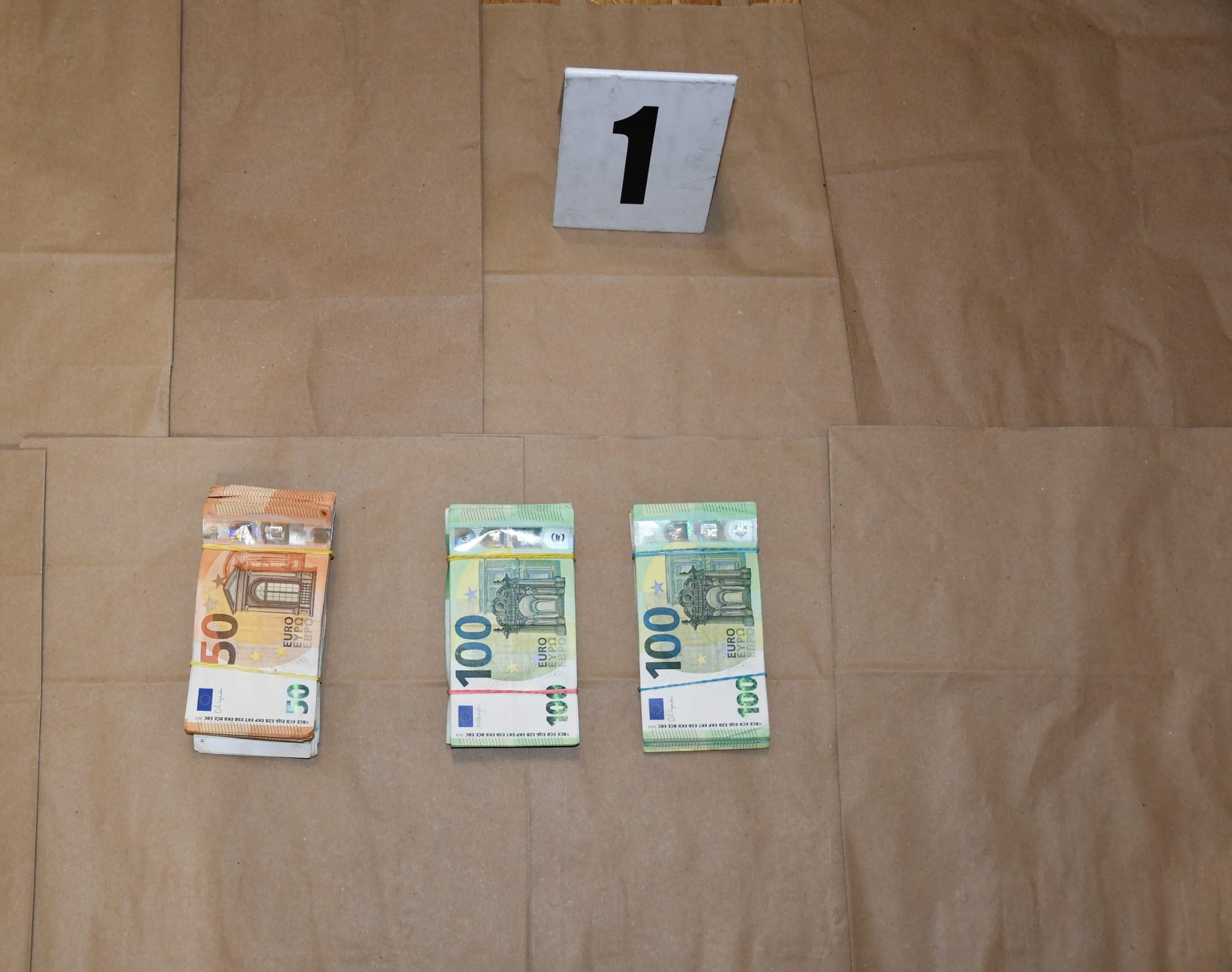 u velikoj akciji "Pantera": Policija zaplijenila 25 kg droge, 70.000 KM, oružje i Mercedes