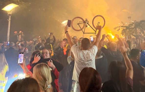 Studenti, Loznica, doček studenata u Loznici Foto Jovan Mladenović Nova rs (2).jpeg