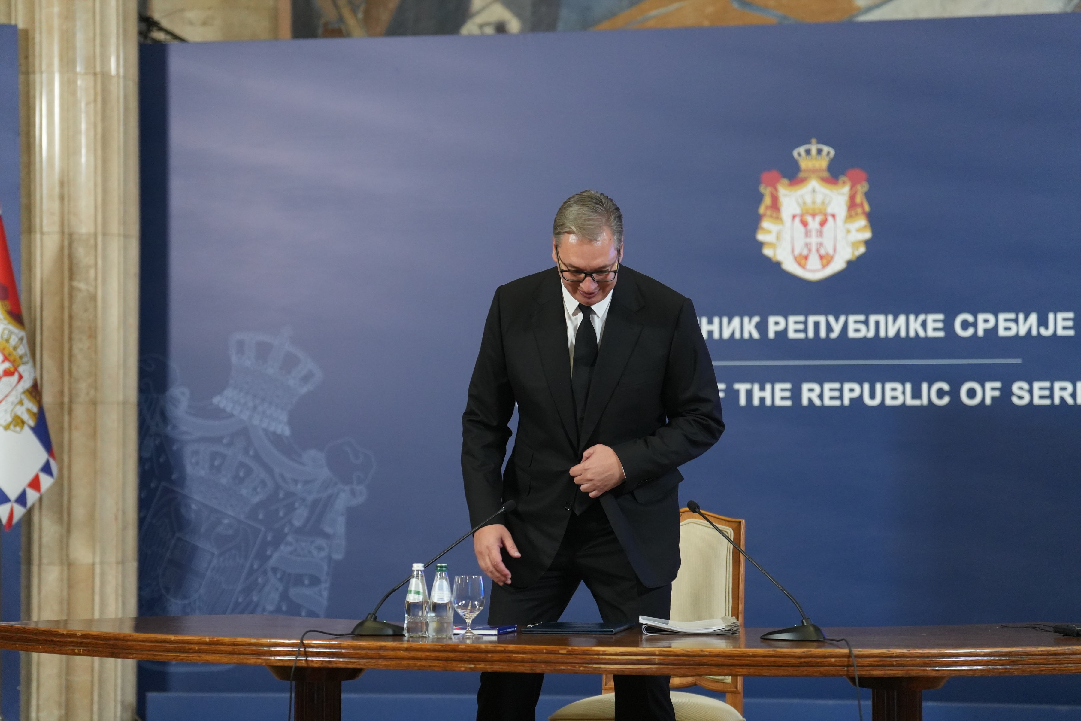 aleksandar vučić podnošenje ostavke