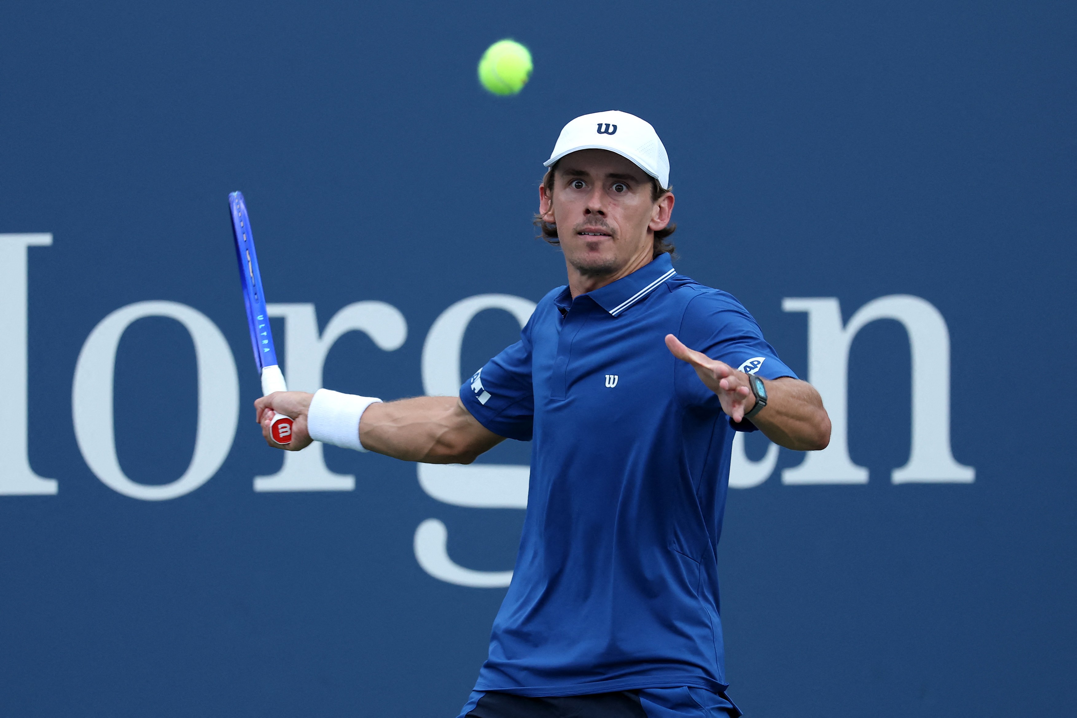 NEW YORK, NEW YORK - SEPTEMBER 03: Alex de Minaur of Australia returns a shot against Botic van de Zandschulp of Netherlands