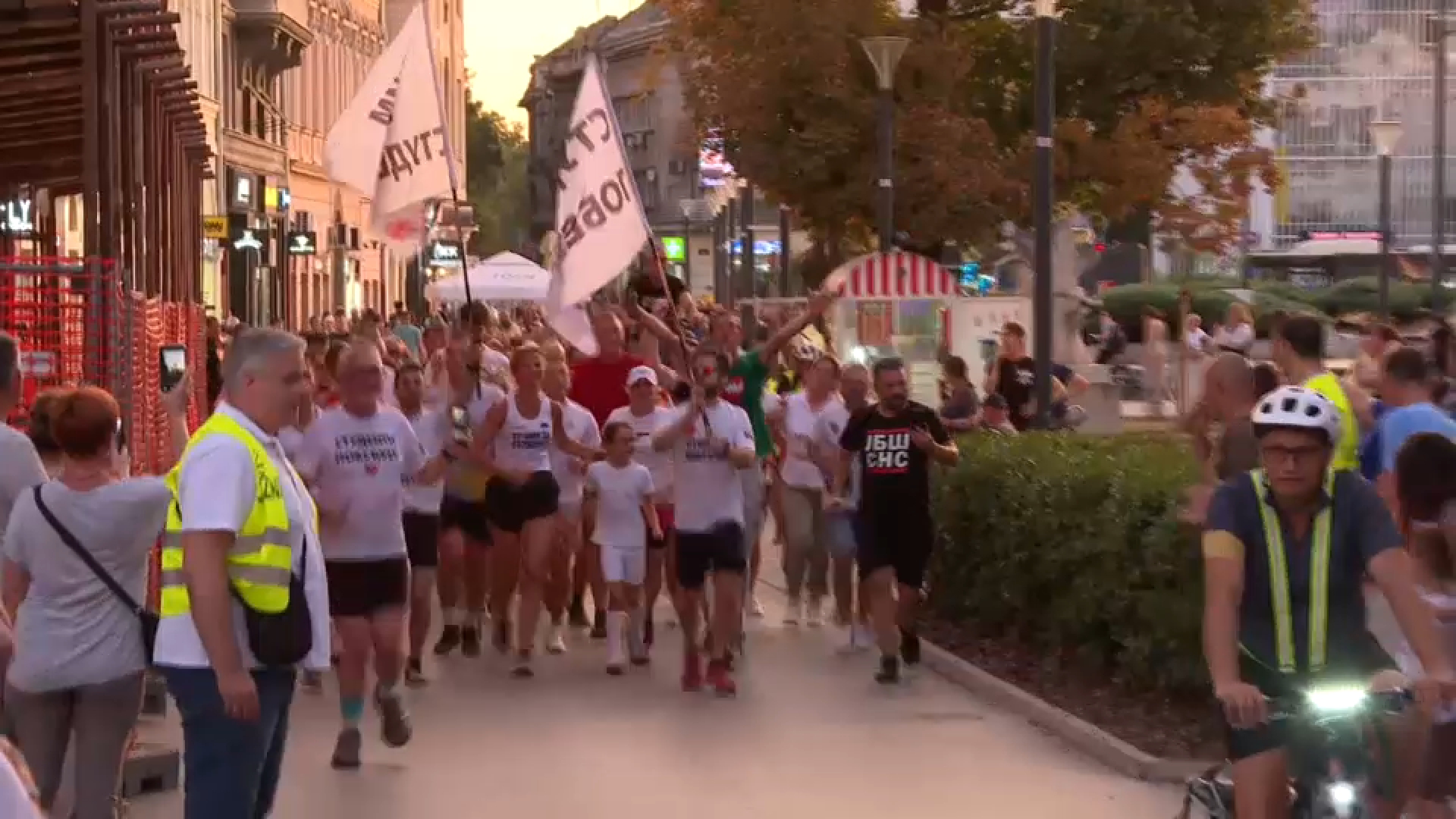 Novi Sad skup, Građani slave što je Vučić odložio posetu Novom Sadu