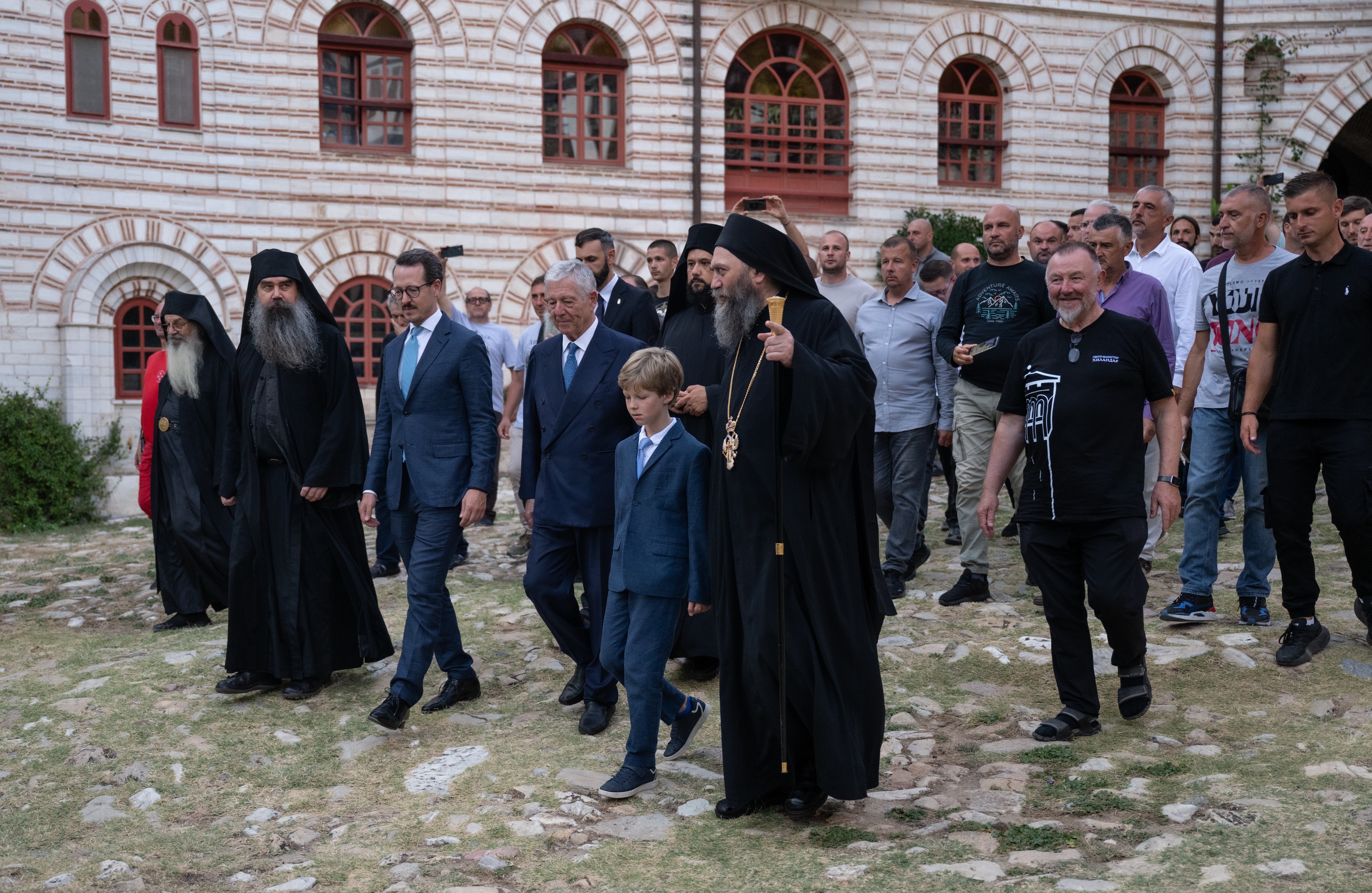 Foto Milutin Hilandarac 1.jpeg ISTORIJSKI TRENUTAK U HILANDARU! Tri generacije Karađorđevića zajedno na Svetoj Gori, iguman Metodije odlikovan Karađorđevom zvezdom