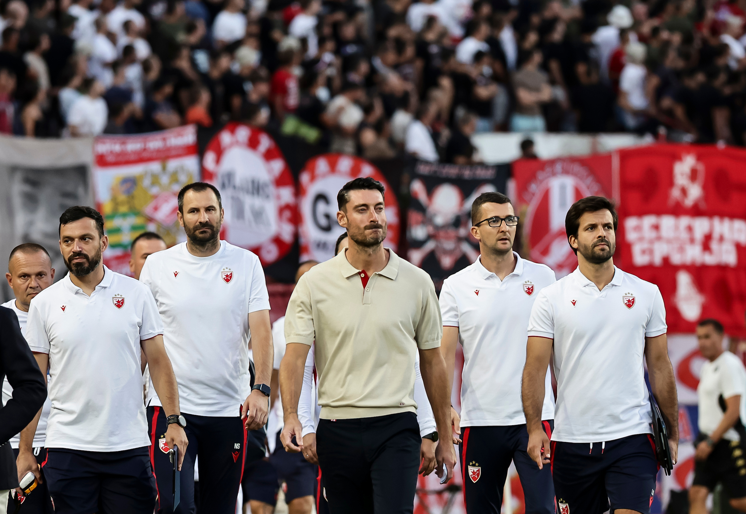 Head coach Albert Riera (C) of Crvena Zvezda
