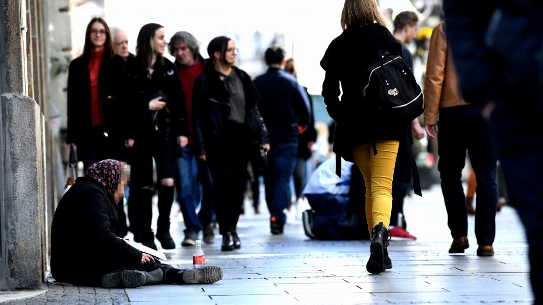 Srbija na suvom hlebu: Za dve trećine građana prosečna plata je nedostižna