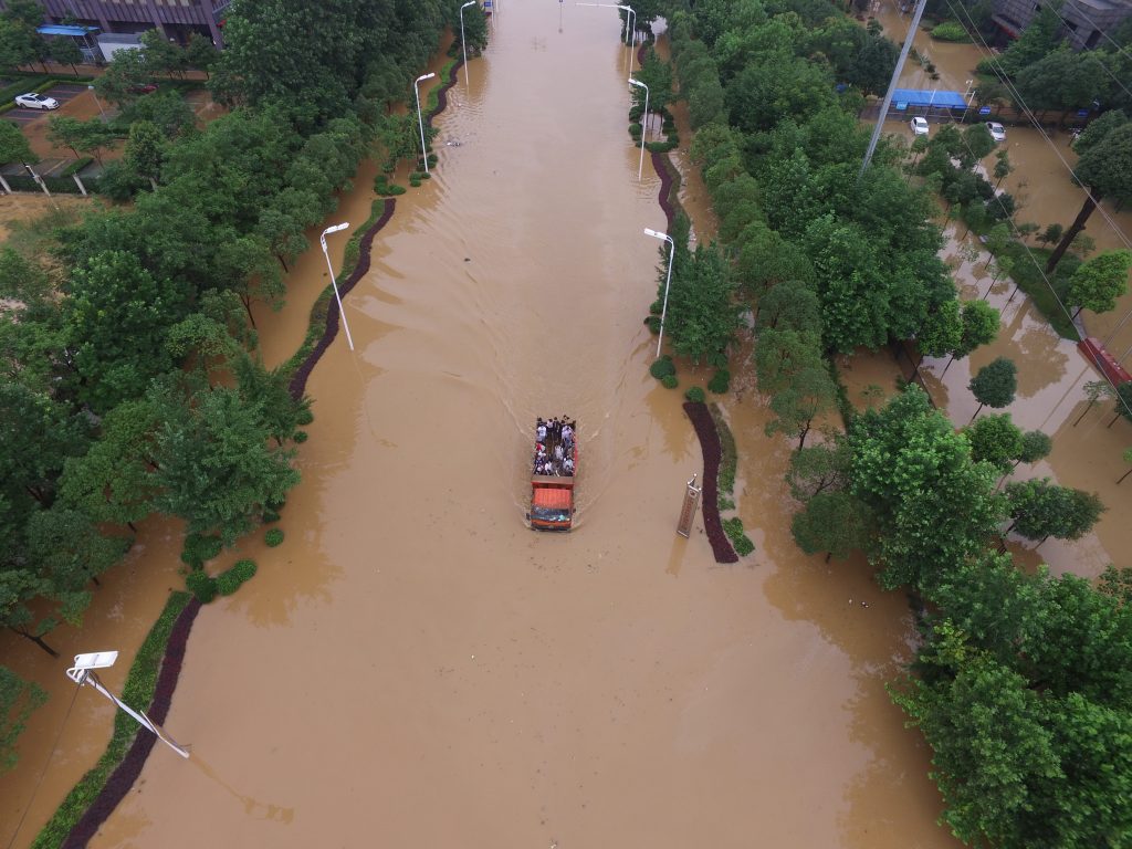 Chief river. Наводнение в Китае. Наводнение, стихийное бедствие в Таджикистан. Дамба Китай прорвало сегодня.