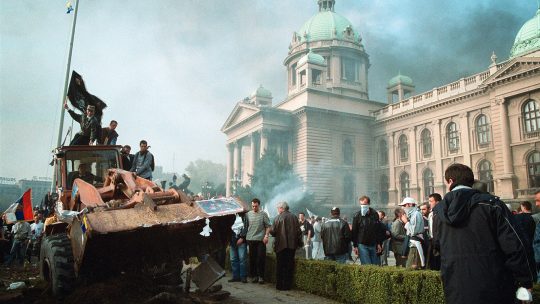 Ljubisav Đokić poznatiji kaaDžo bagerista ispred Skupstine