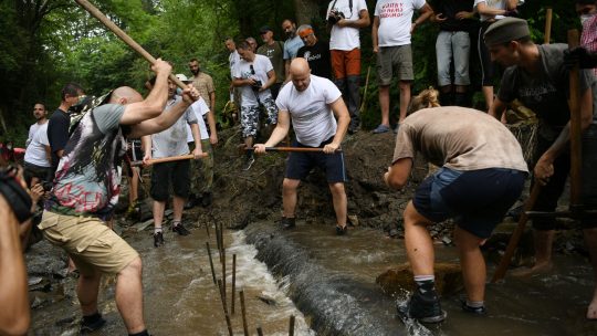 Otkopavanje cevi u selu Rakita