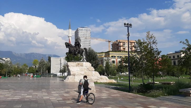 Nova.rs prenosi vam slike sa ulica Tirane dan pre meča sa Crvenom zvezdom