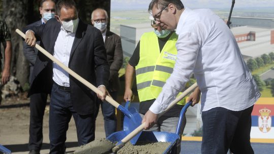 Aleksandar Vulin i Aleksandar Vucic polazu kamen temeljac