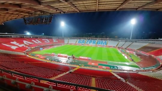 Stadion Rajko Mitić prazan noću