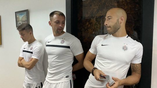 Fudbaleri Partizana testirani su na koronavirus, uz obavezan lični dokument