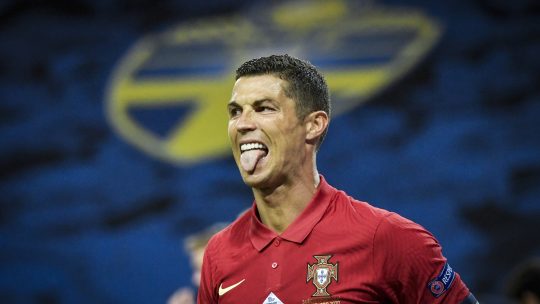 Kristijano Ronaldo ima koronu