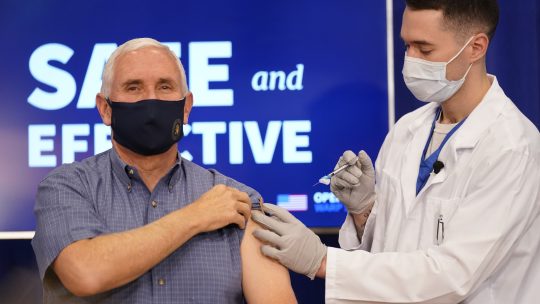 Majk Pens prima vakcinu