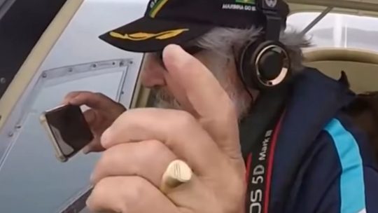 Whoops! Man dropped iPhone from plane while it was filming - YouTube - 0 04