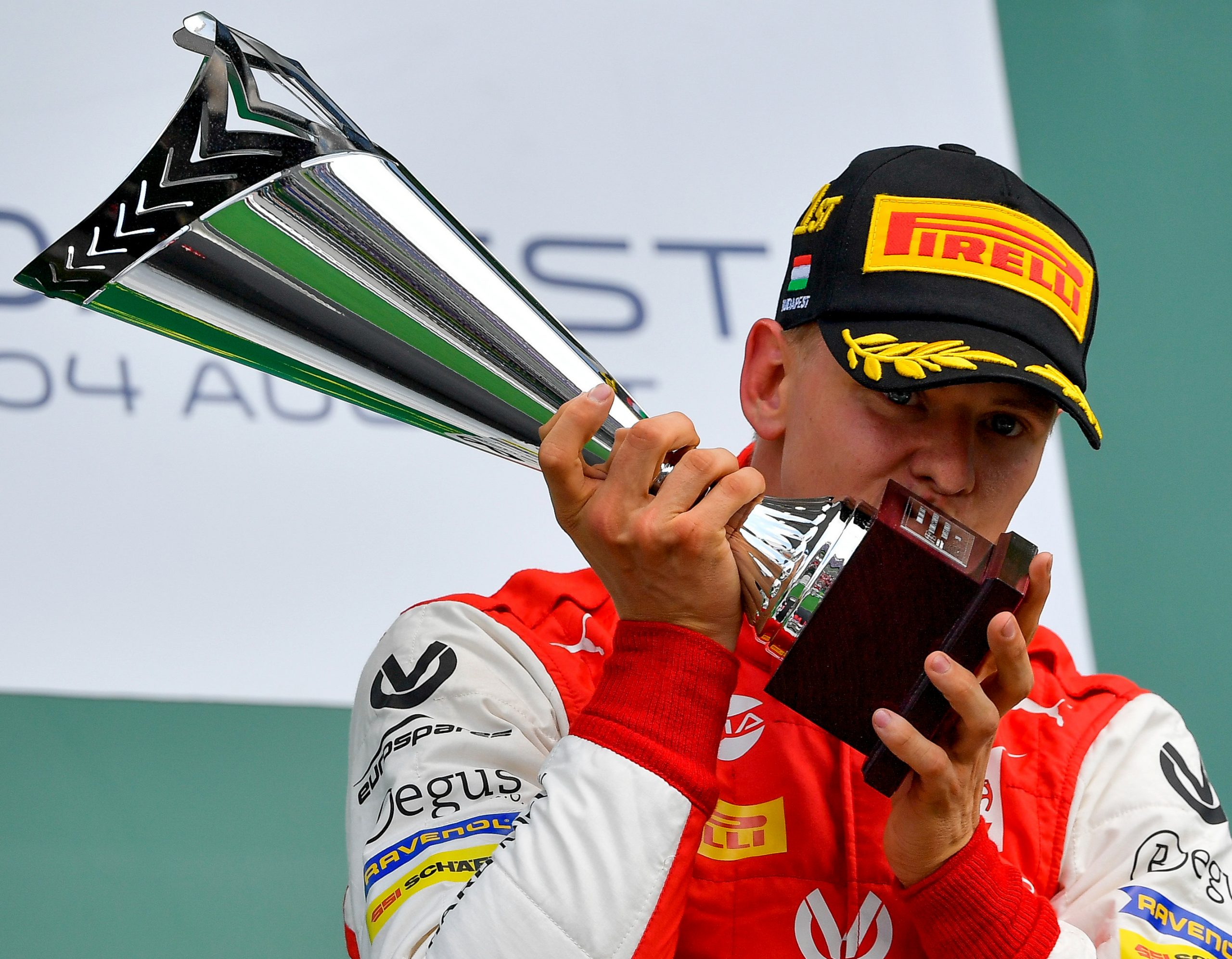Mik Šumaher šampion je Formule 2 i od sledeće sezone voziće Formulu 1