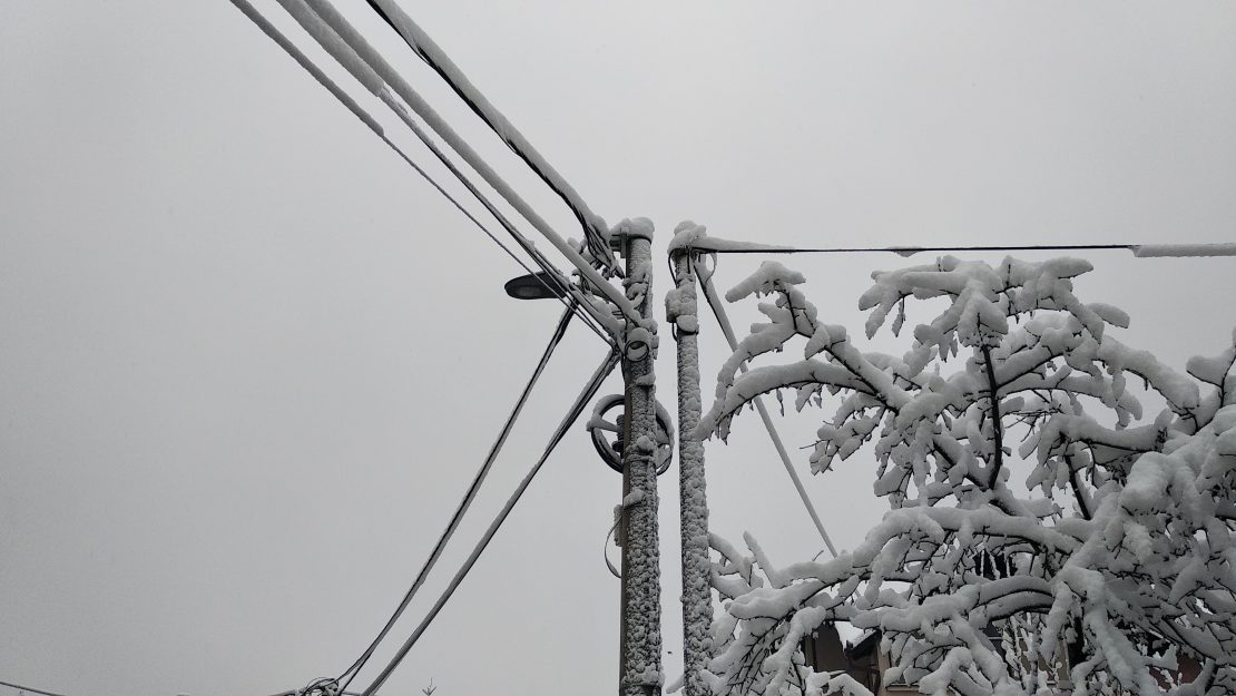 Sela u okolini Mionice ponovo bez struje: Samo što je problem otklonjen, došlo do novog kvara na elektro-mreži