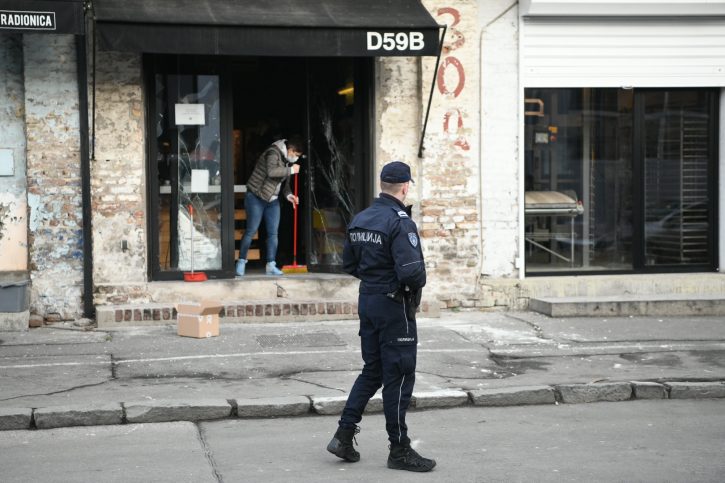 Bomba bačena na kafić u Dobračinoj ulici na Dorćolu FOTO: Vesna Lalić