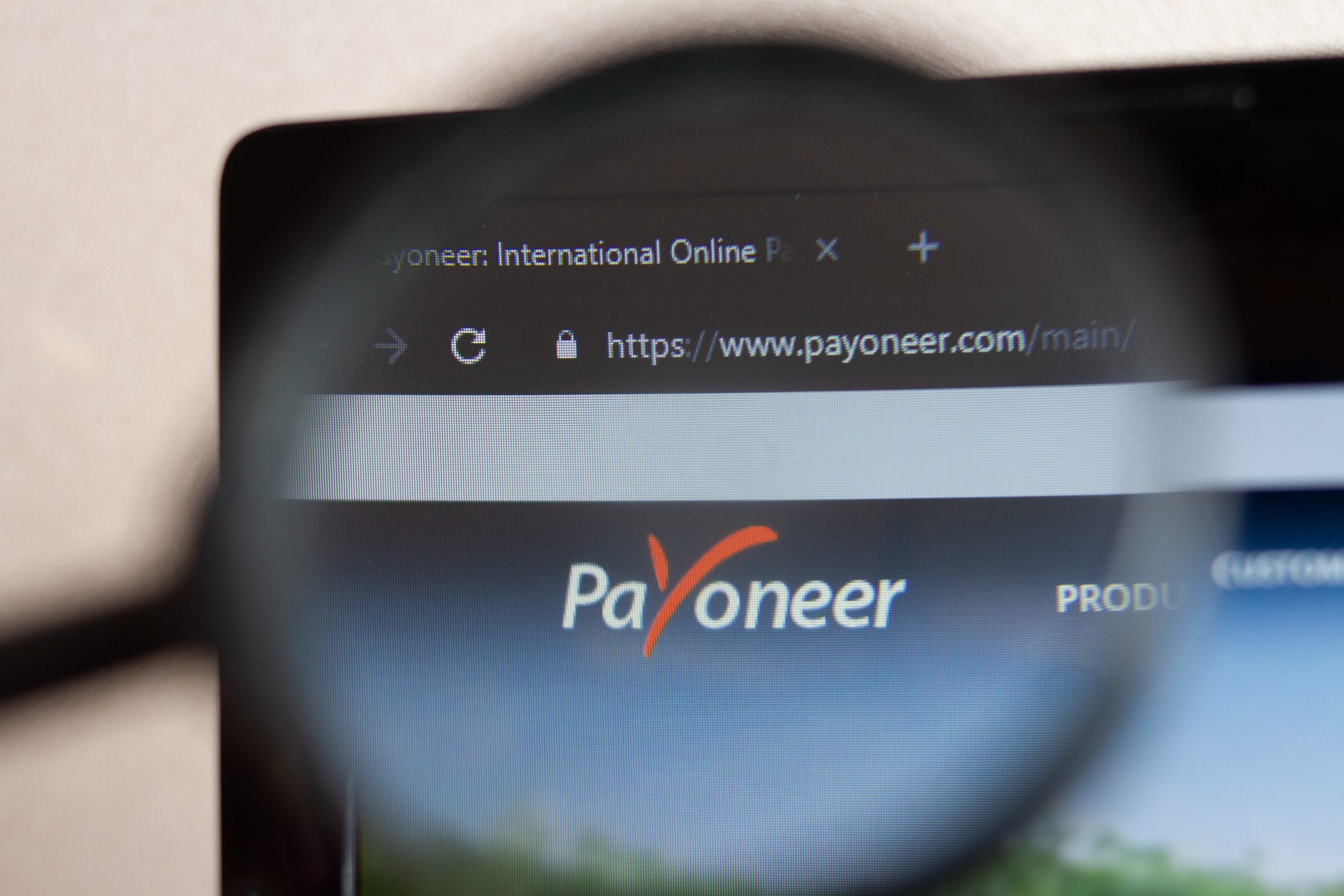 Payoneer что это. Payoneer картинки. Payoneer logo. Payoneer отвергает фото ЖКХ.