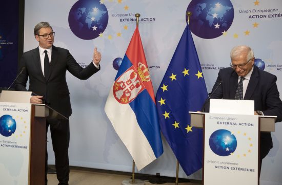 Aleksandar Vucic i Zozep Borelj