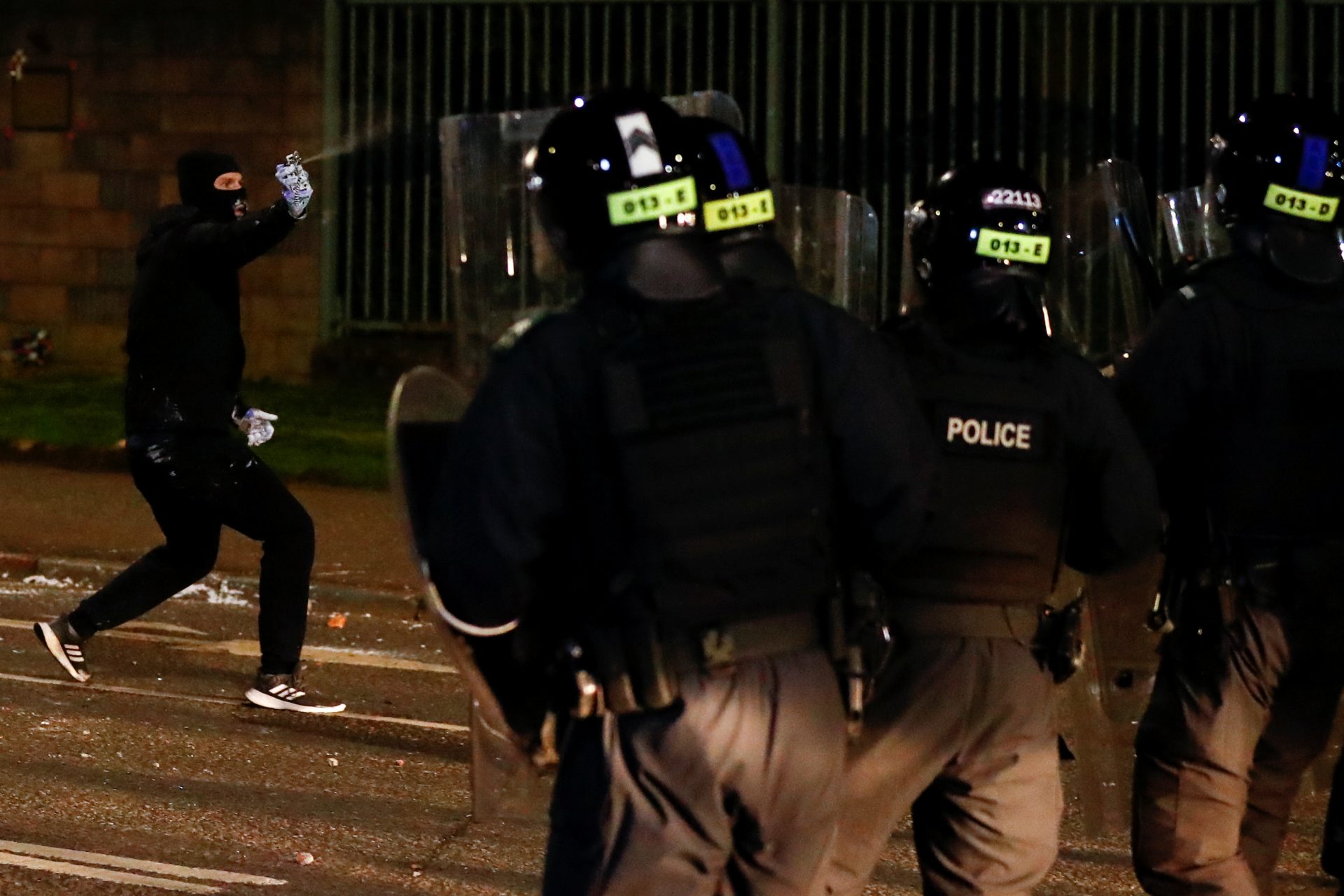 Belfast, protest, policija