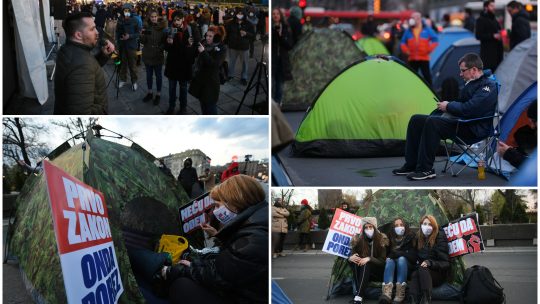 Protest, frilenseri, Skupština Srbije, šatori