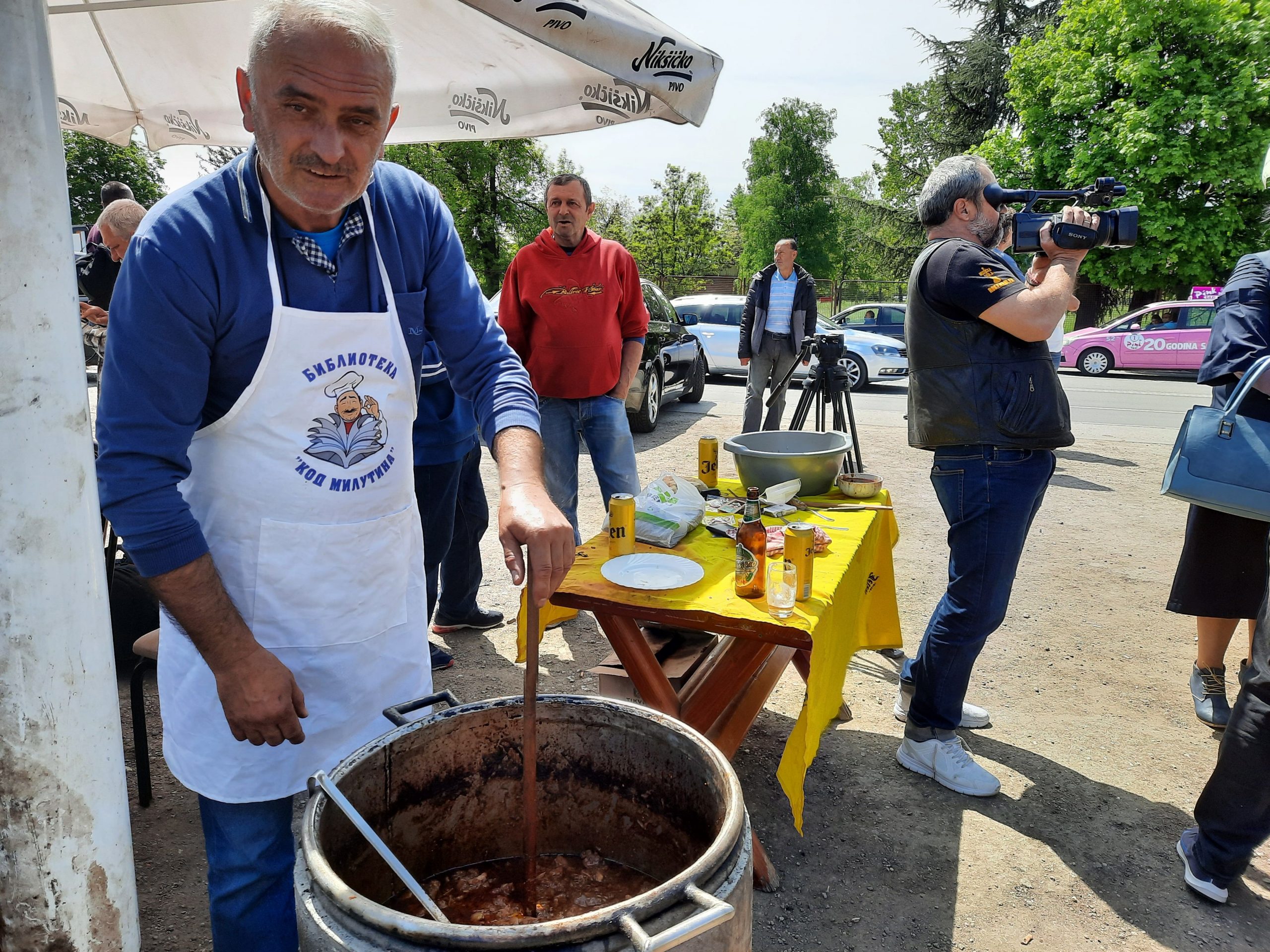 Kragujevac, Vakcinacija i davanje krvi u kafani