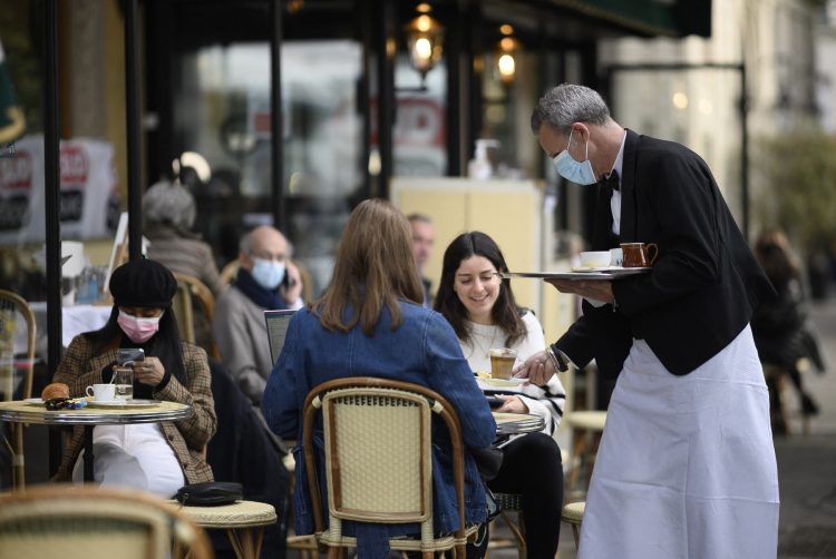 Pariz, otvoreni restorani