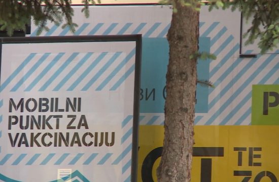 Novi Sad, mobilni punkt za vakcinaciju, vakcinacija, studenti