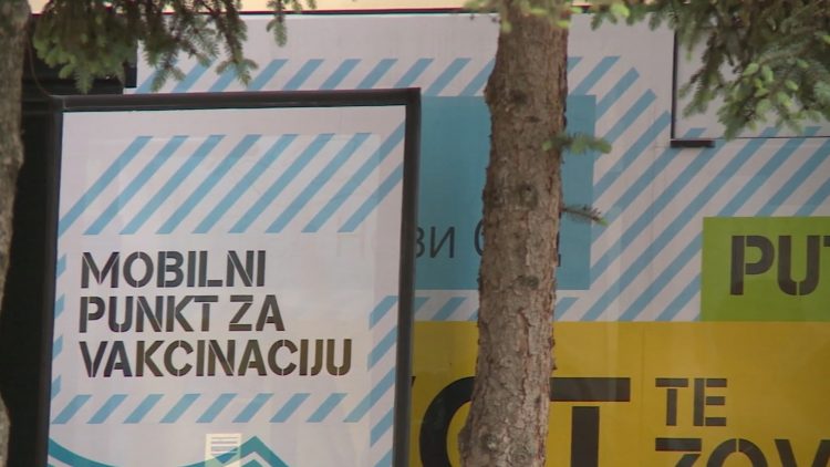 Novi Sad, mobilni punkt za vakcinaciju, vakcinacija, studenti