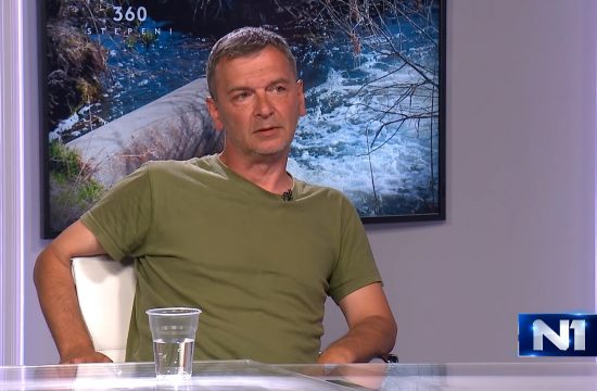 Aleksandar Jovanović Ćuta, 360 stepeni