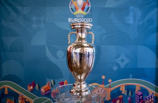 EURO 2020 trofej